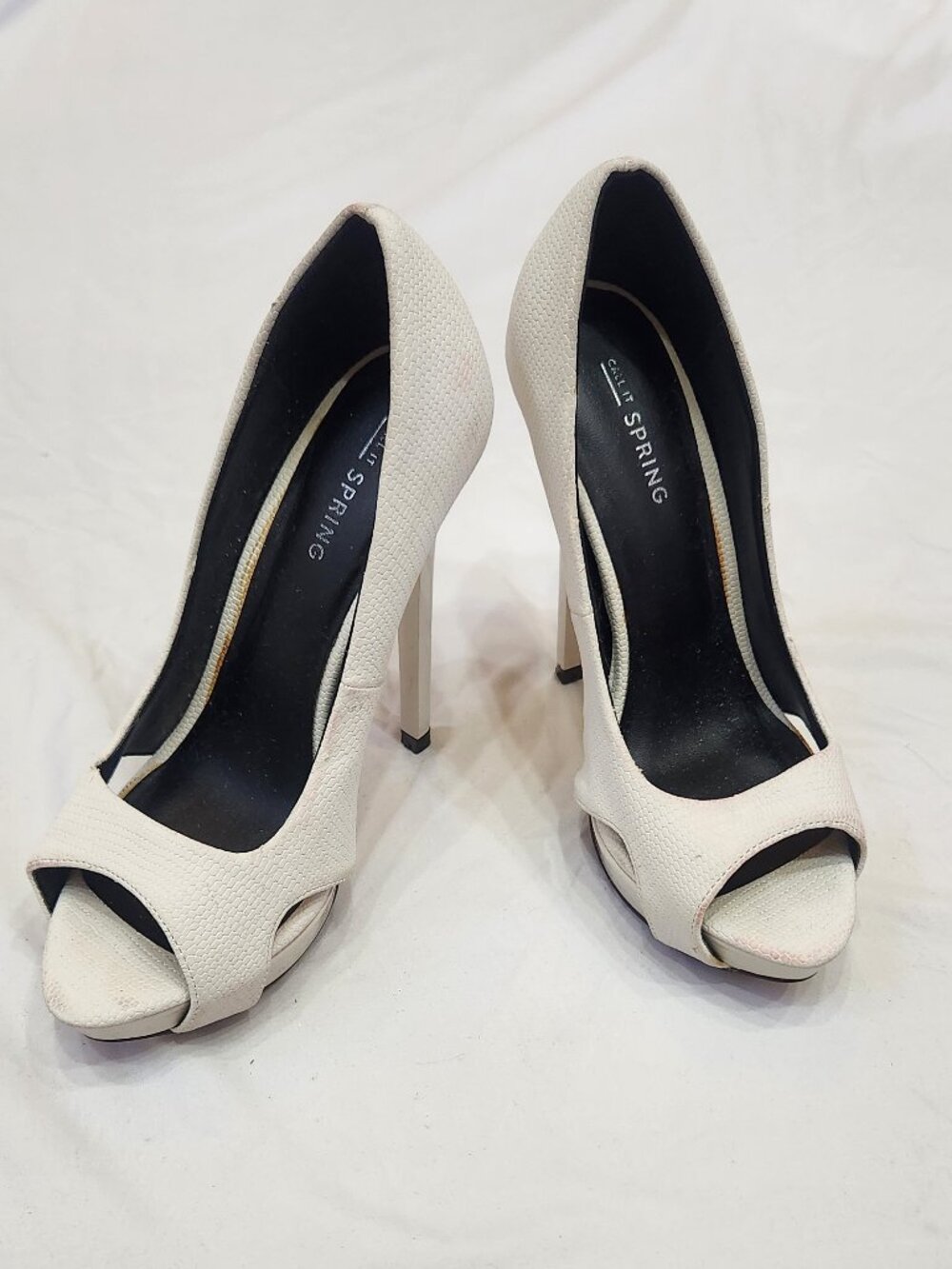 White textured peep-toe 5 inch Heels, stiletto, pumps, 6.5
